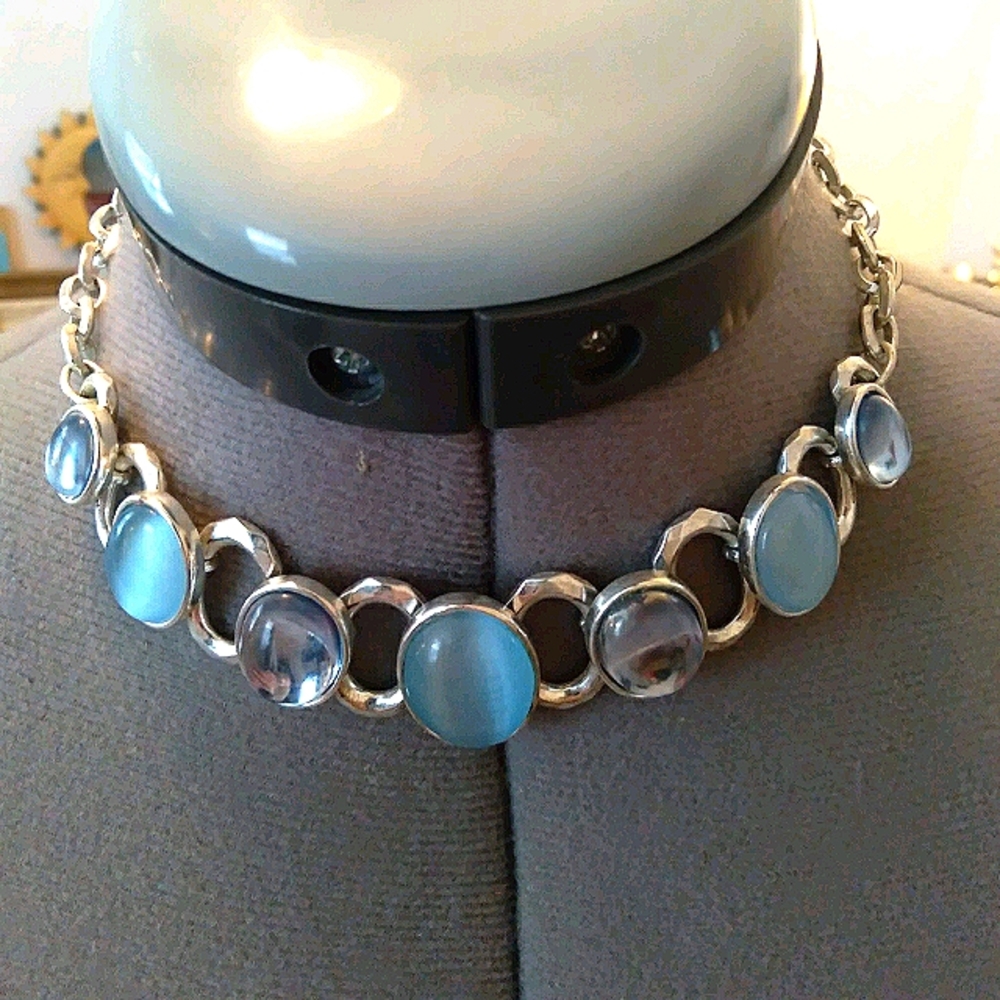 Vintage Trifari Silvertone & Blue stone Choker